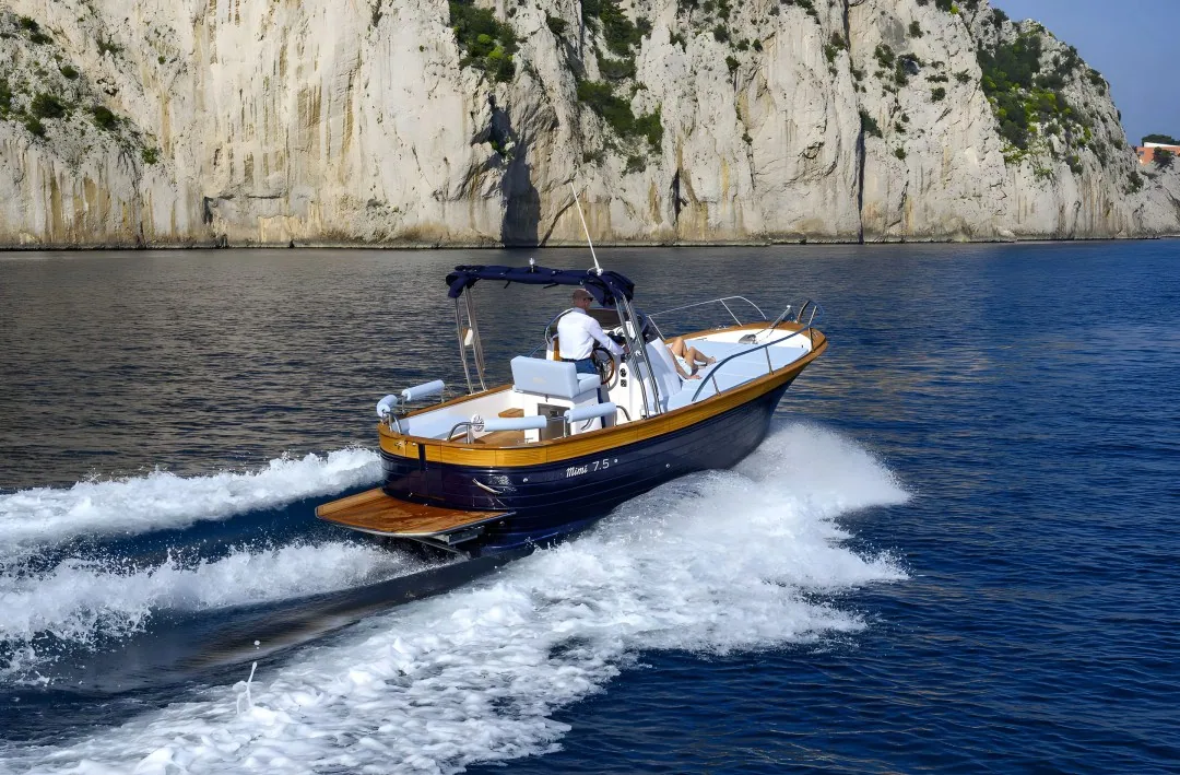 Ad Maiora, barca per tour alle Cinque Terre – foto 14